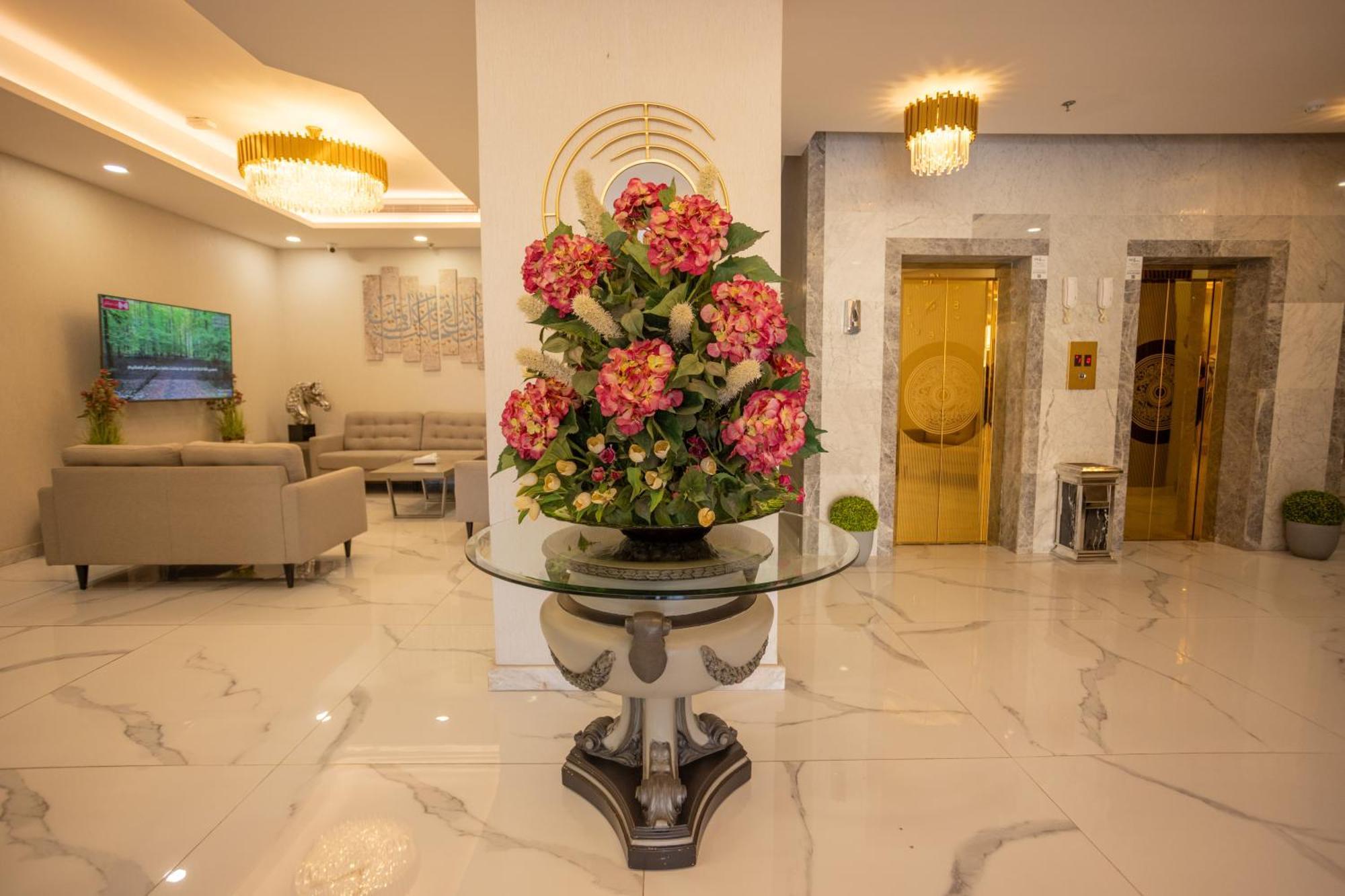 Laten Suites Andalus Mall Dschidda Exterior foto