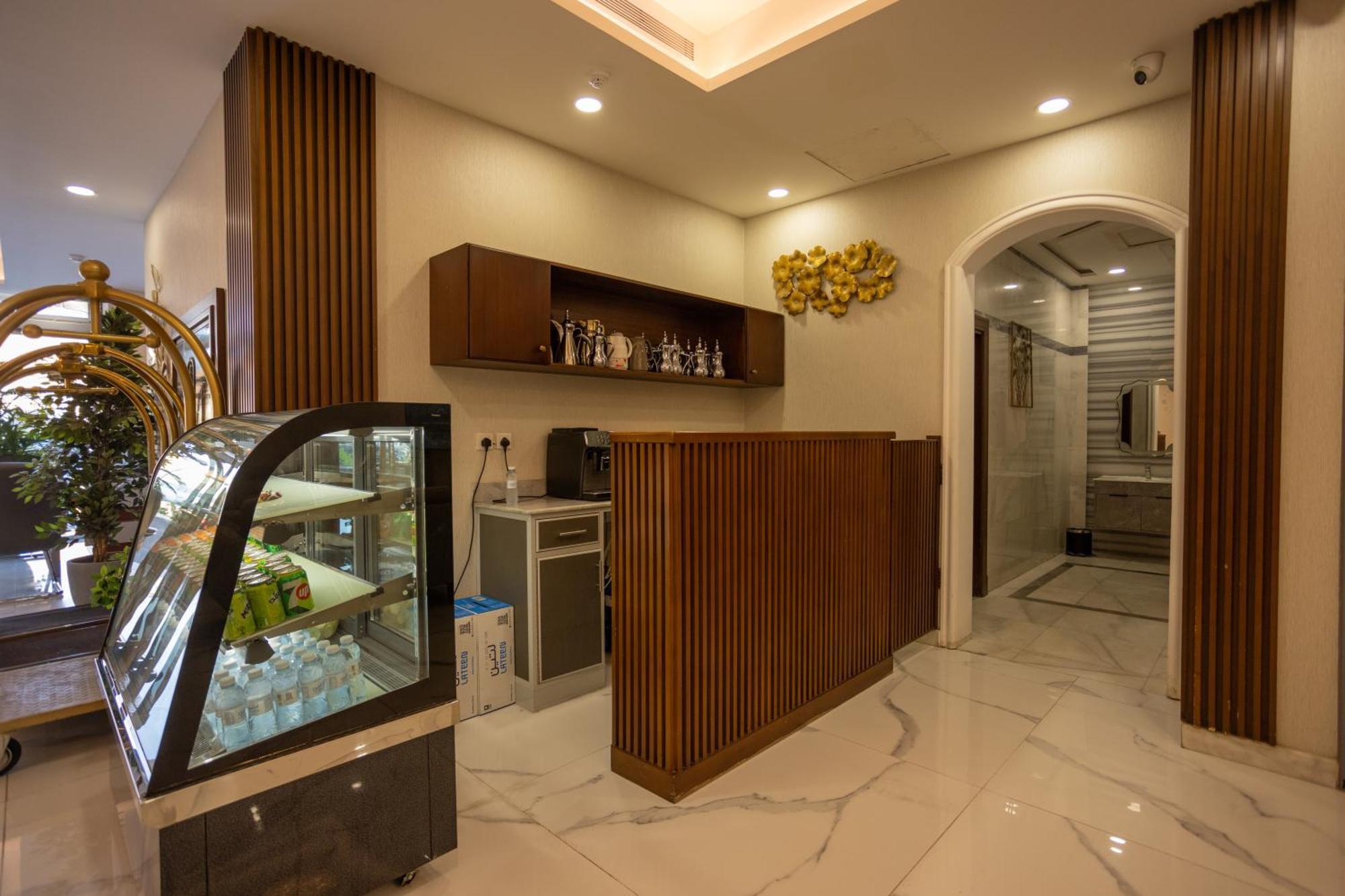 Laten Suites Andalus Mall Dschidda Exterior foto